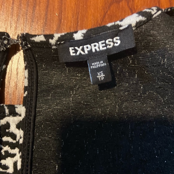 Express Leopard Top - Picture 3 of 4